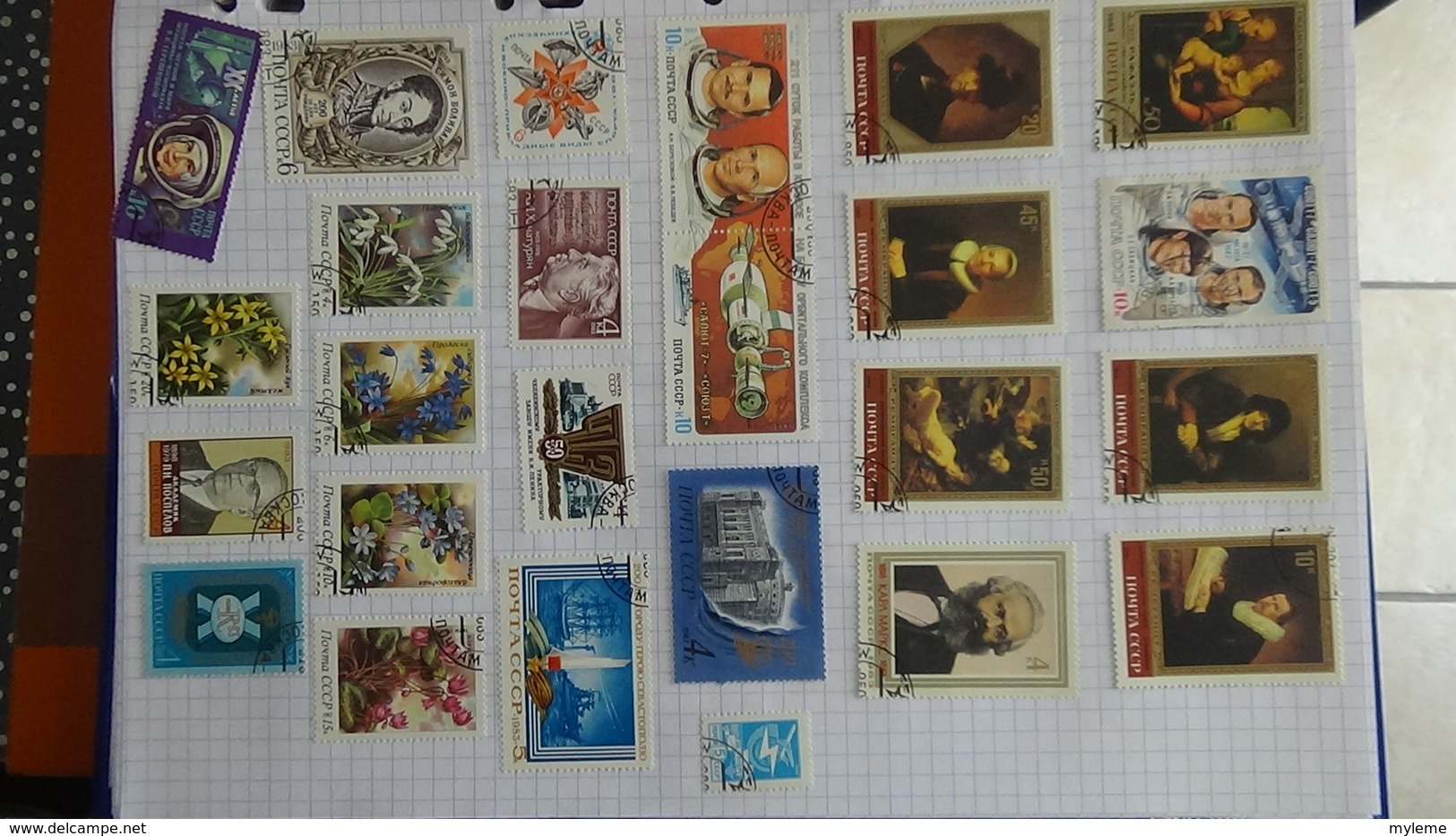 B384 Collection timbres oblitérés et environ 200 blocs d'URSS. A saisir !!!