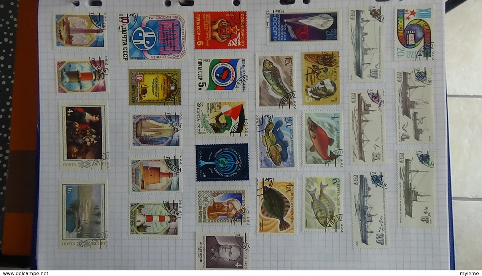 B384 Collection timbres oblitérés et environ 200 blocs d'URSS. A saisir !!!