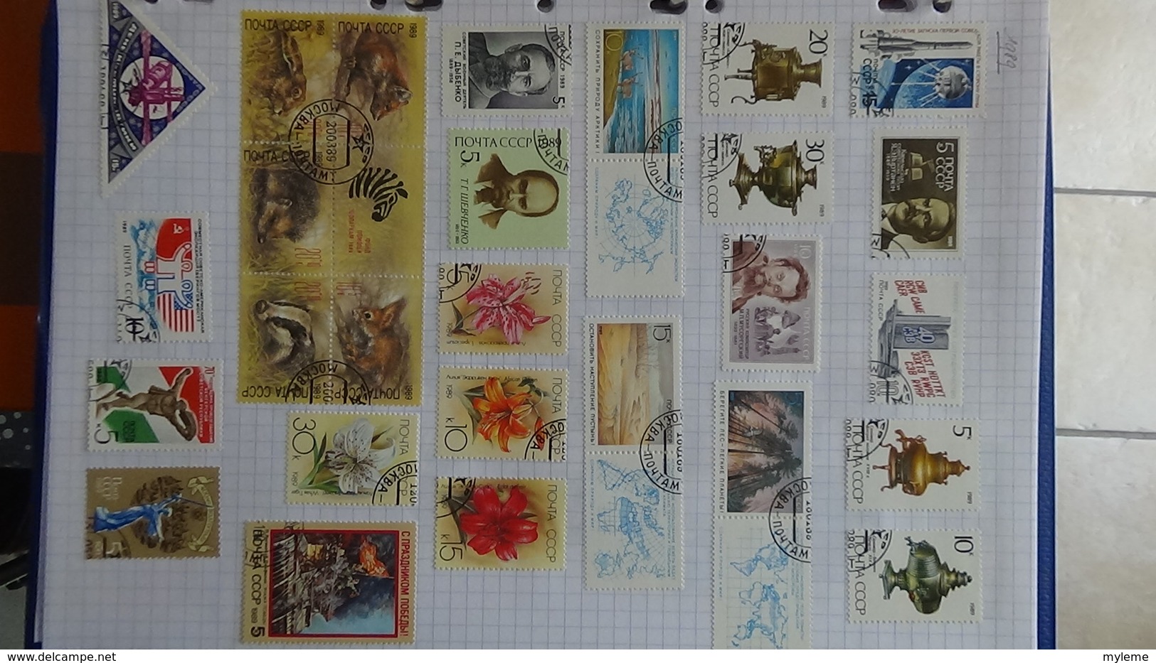 B384 Collection timbres oblitérés et environ 200 blocs d'URSS. A saisir !!!