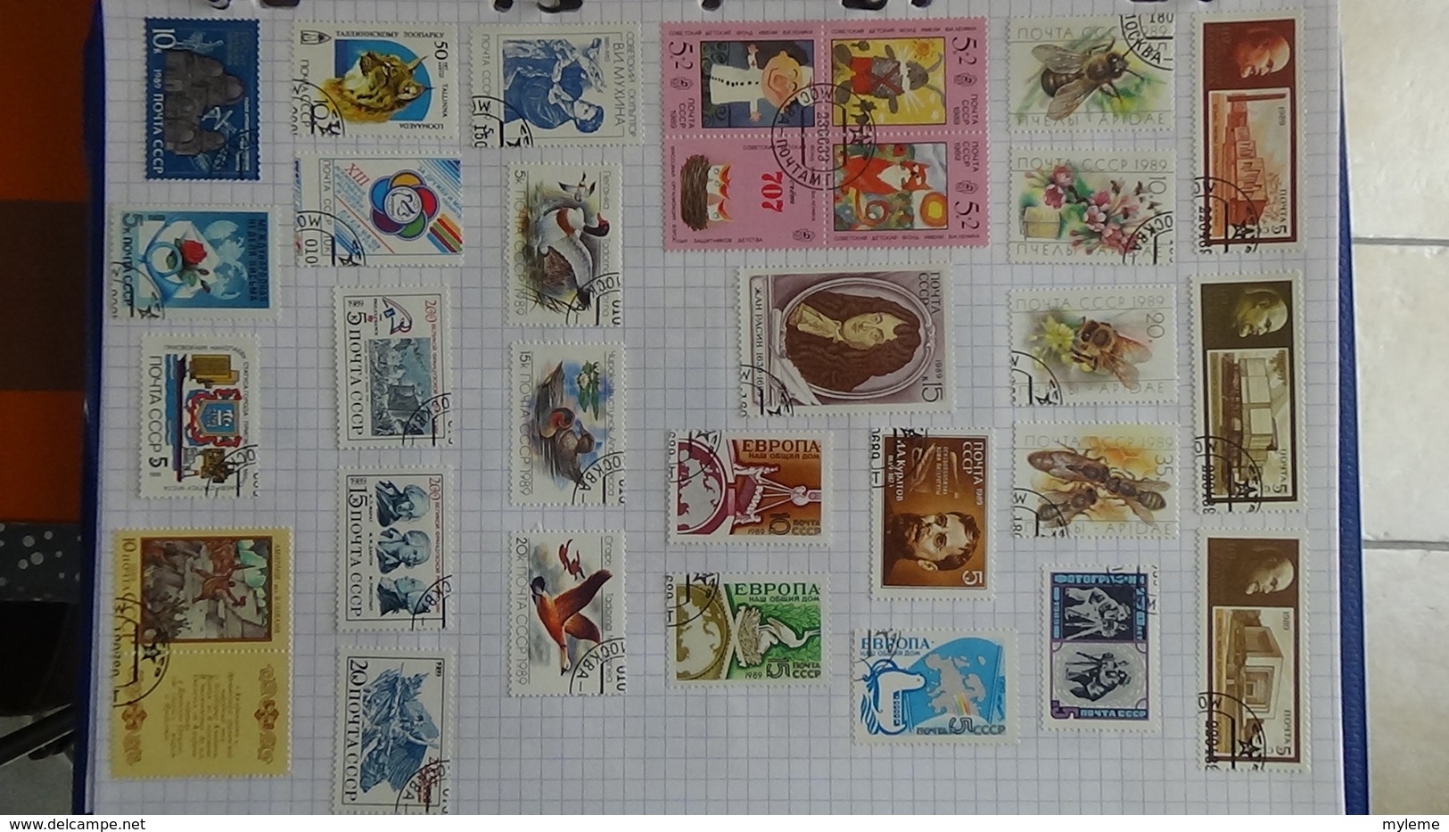 B384 Collection timbres oblitérés et environ 200 blocs d'URSS. A saisir !!!