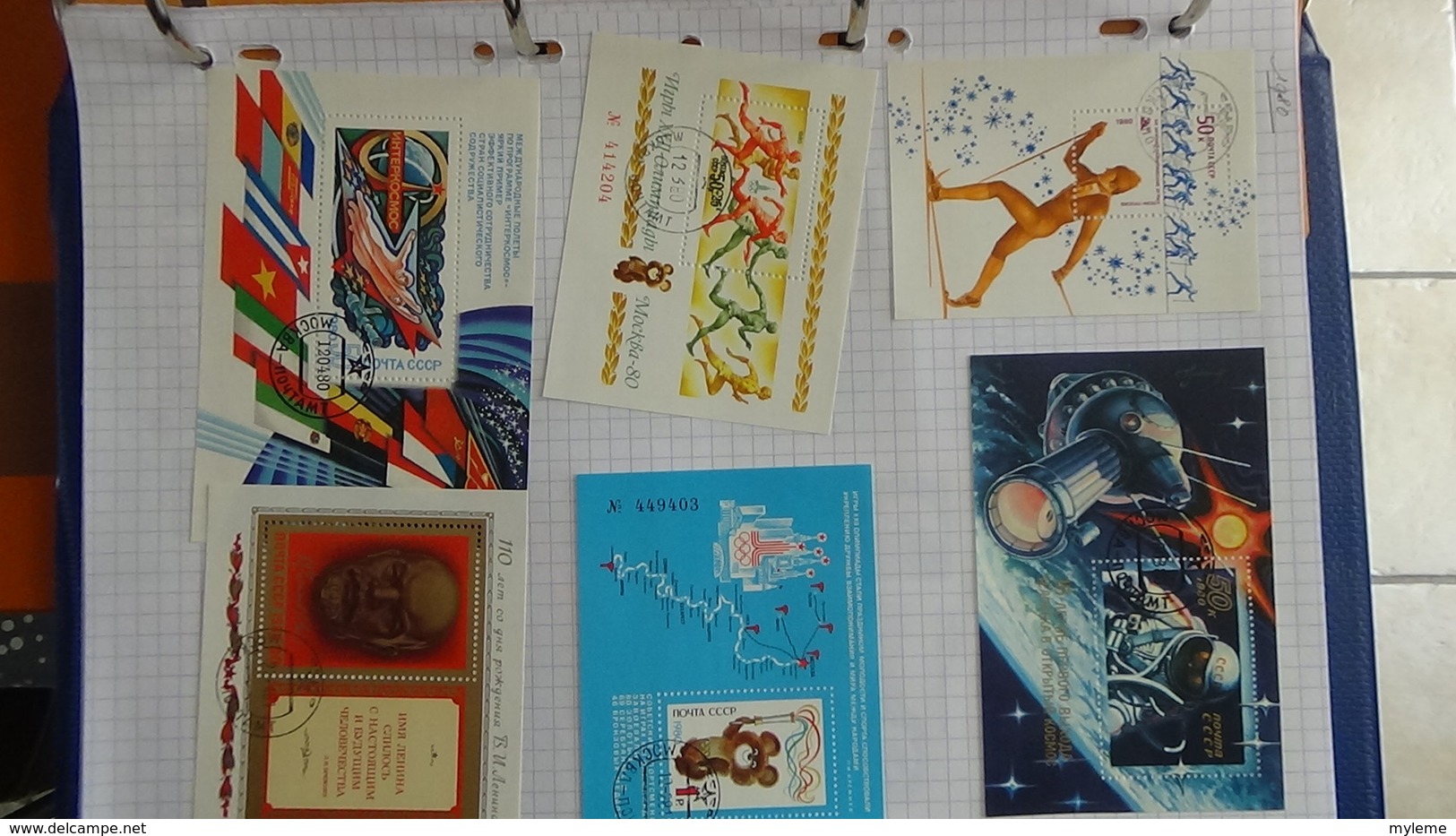 B384 Collection timbres oblitérés et environ 200 blocs d'URSS. A saisir !!!