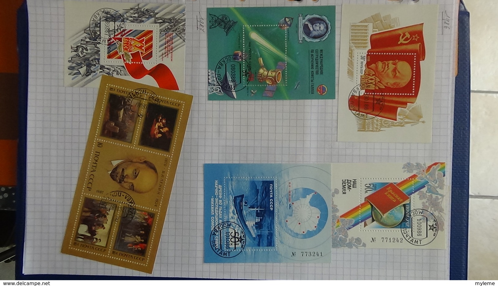 B384 Collection timbres oblitérés et environ 200 blocs d'URSS. A saisir !!!