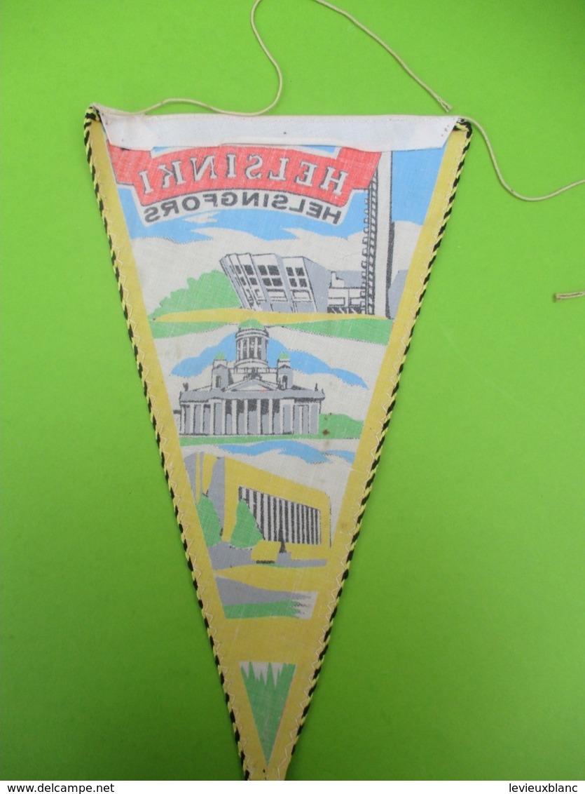 Petit Drapeau   Souvenir / Ancien /Helsinki/ Helsingfors /Vues De Monuments / FINLANDE/ 1966   DFA26 - Autres & Non Classés