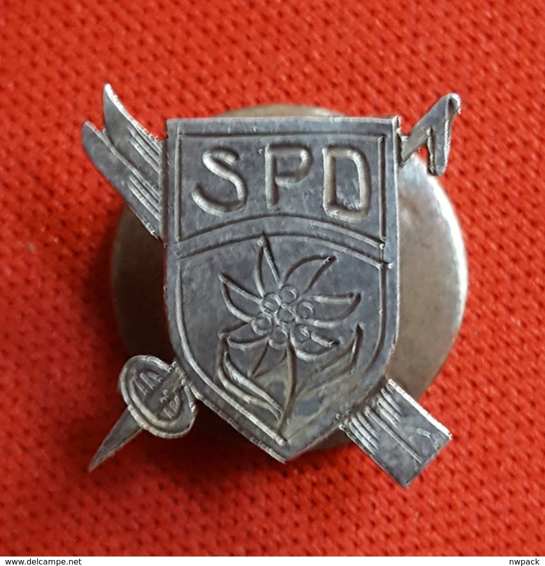 Before WWII, Mountaineering Association Slovenia, Buttonhole Badge, Pin - Wintersport