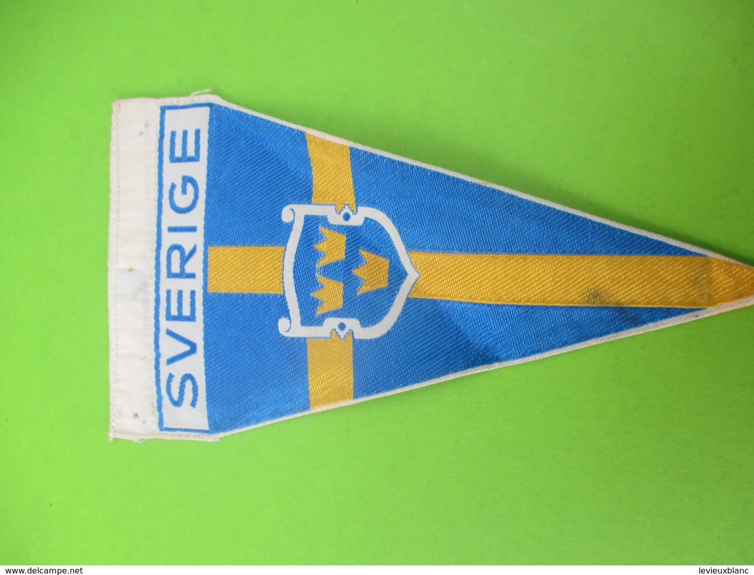 Petit Fanion  Souvenir / Ancien /SUEDE/ SVERIGE/ Armoiries / 1966    DFA42 - Autres & Non Classés