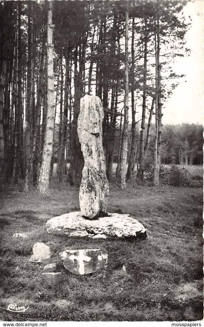 Champagnac-le-Vieux - Le Menhir - Autres & Non Classés