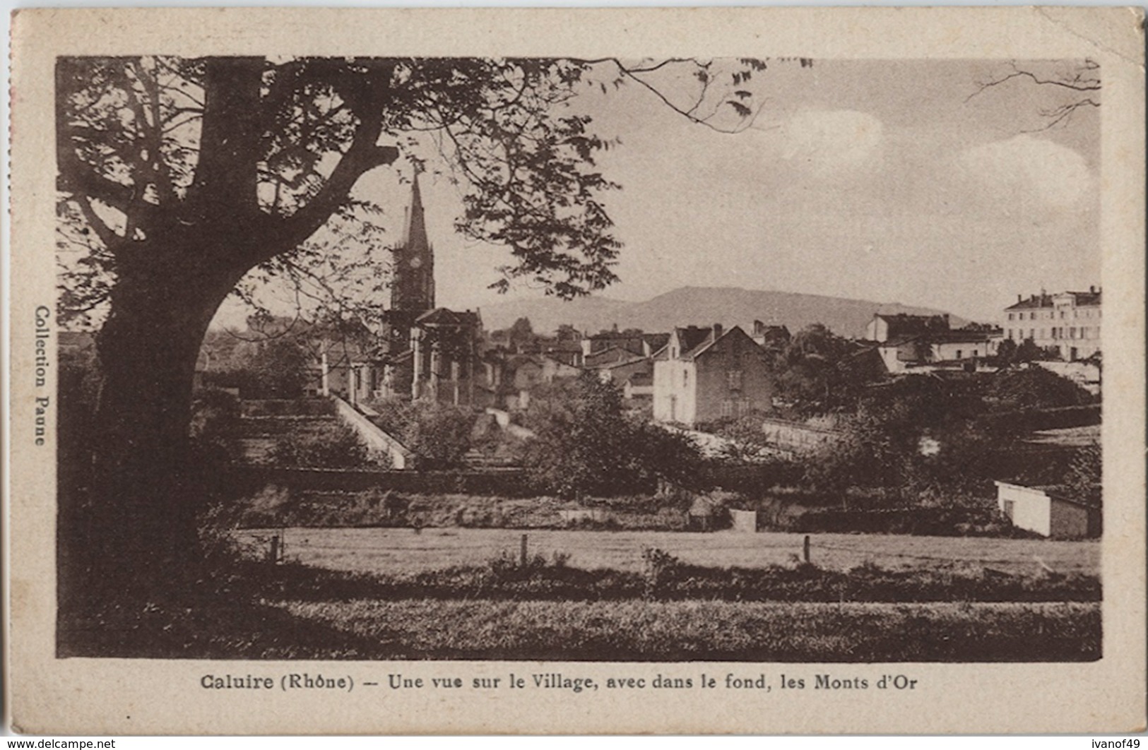 69 - CALUIRE - CPA - Une  Vue Sur Le Village, Avec Dans Le Fond, Les Monts D'Or - Caluire Et Cuire