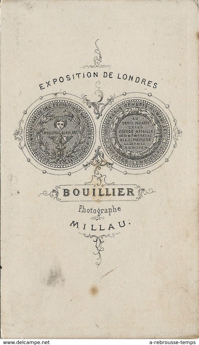 CDV Place Du Marché à MILLAU-maison BONNUS Vers 1870?-photographe Bouillier - Anciennes (Av. 1900)