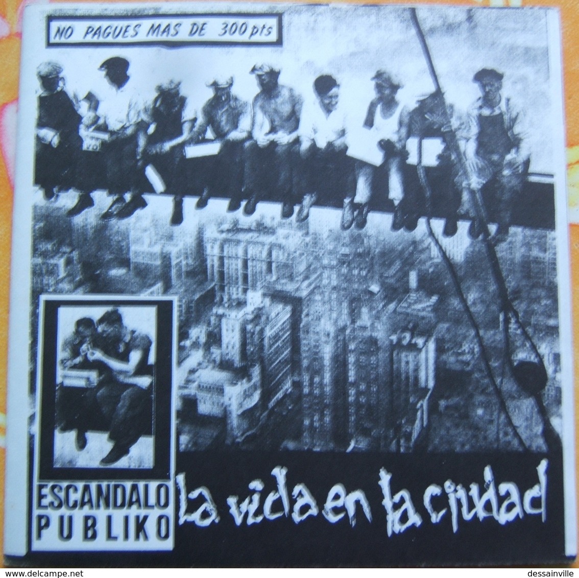 45 Tours PUNK ESPAÑA - ESCANDALO PUBLIKO - LA VIDA EN LA CIUDAD - Pochette Poster - RARO - Punk