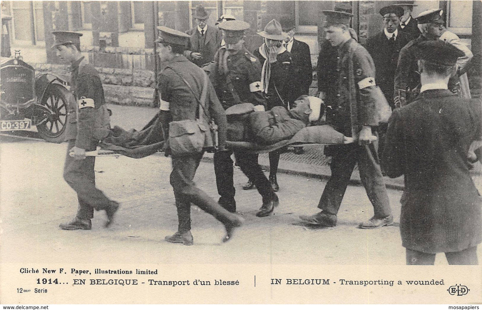 En Belgique - Transport D'un Blessé - Guerre 1914-18
