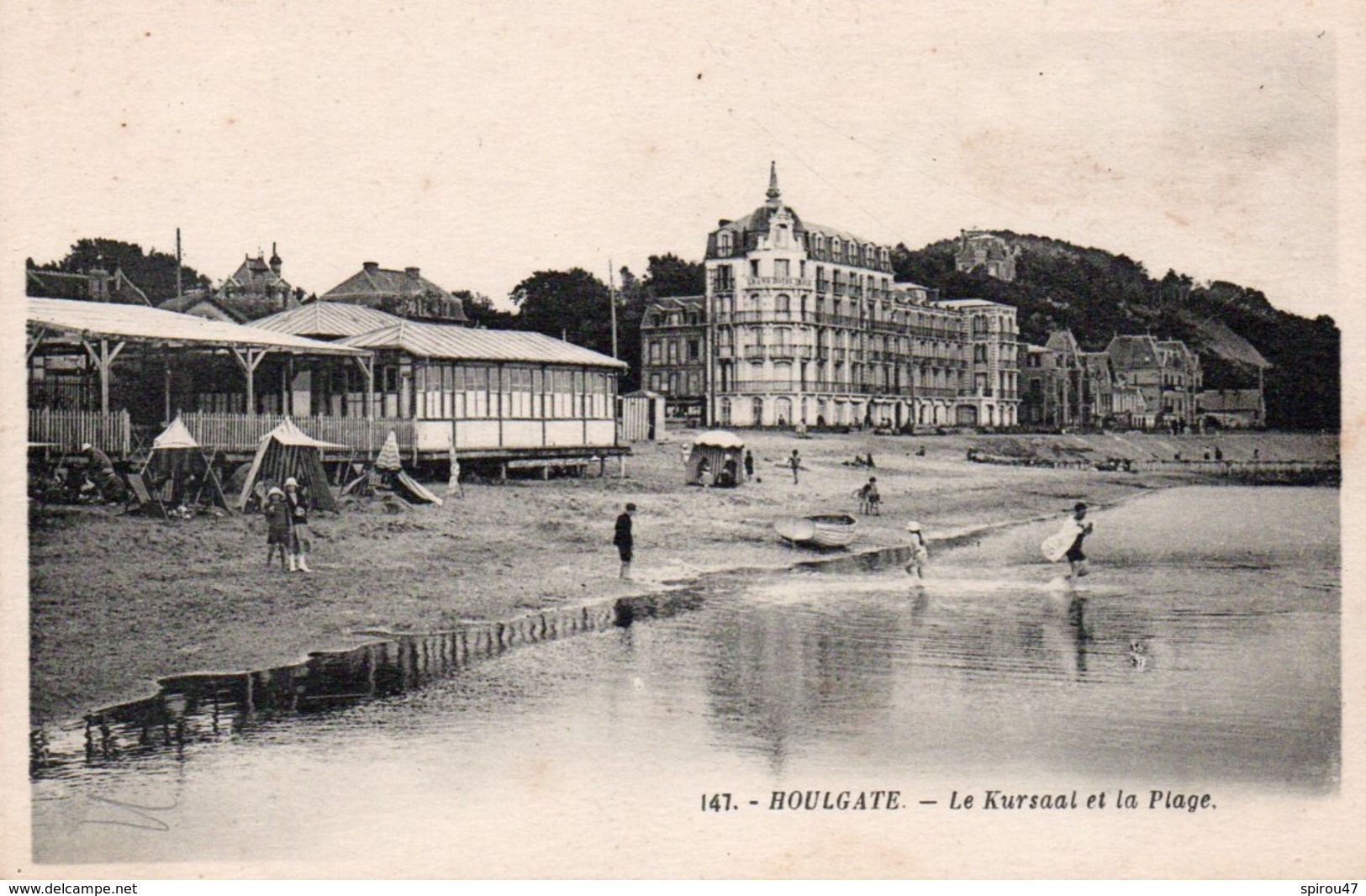 CPA HOULGATE - LE KURSAAL ET LA PLAGE - Houlgate