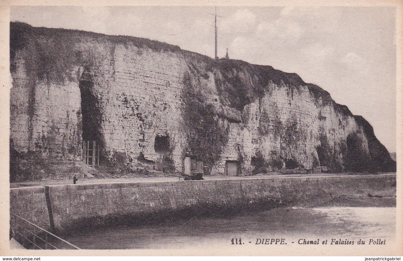 Dieppe Chenal Et Falaises Du Pollet - Dieppe