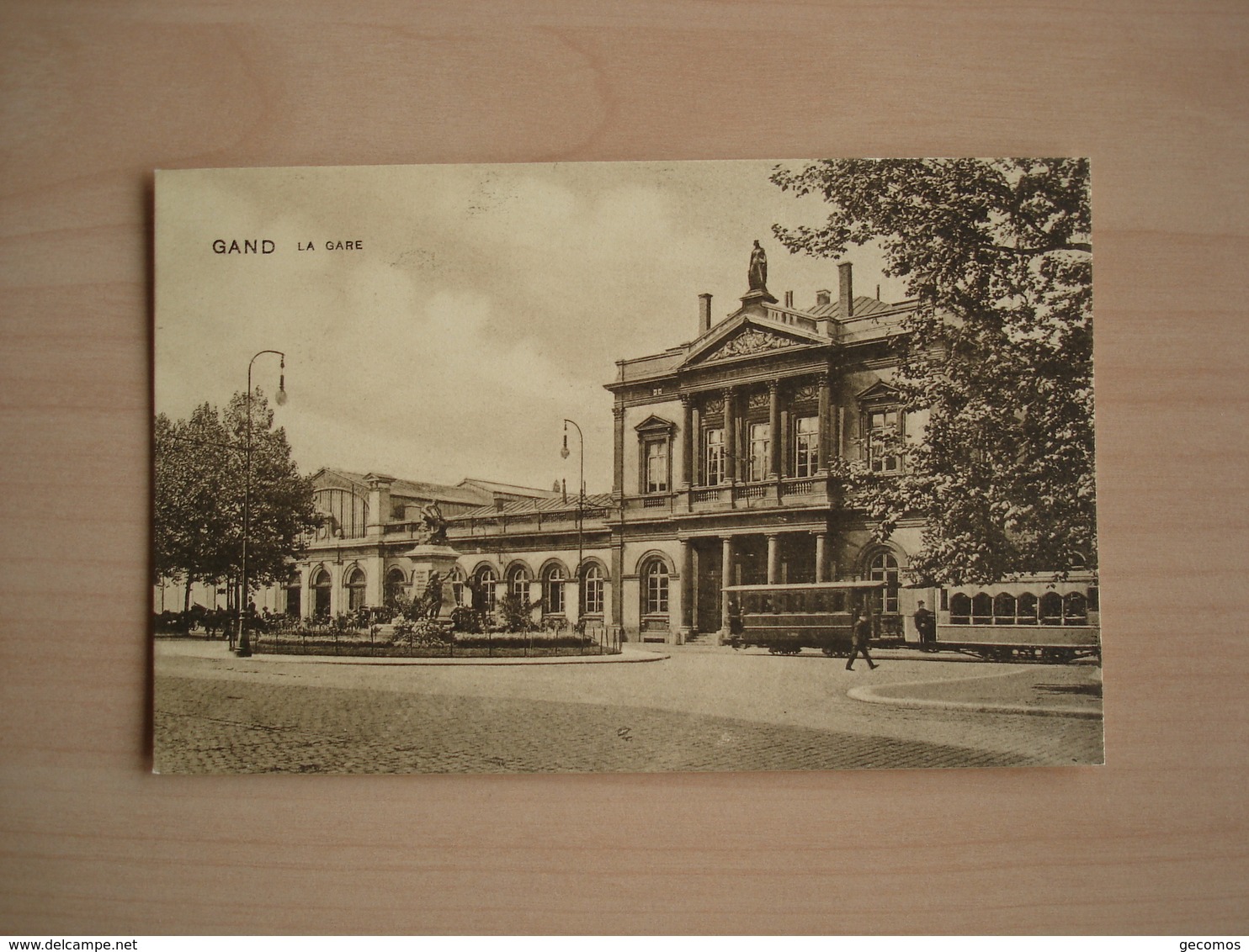 GAND - La Gare.....(Tram....) - Gent