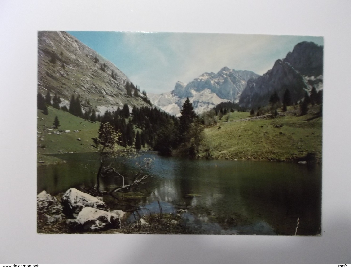 Lac De Fontaine  Et Les Cornettes De Bise - Vacheresse