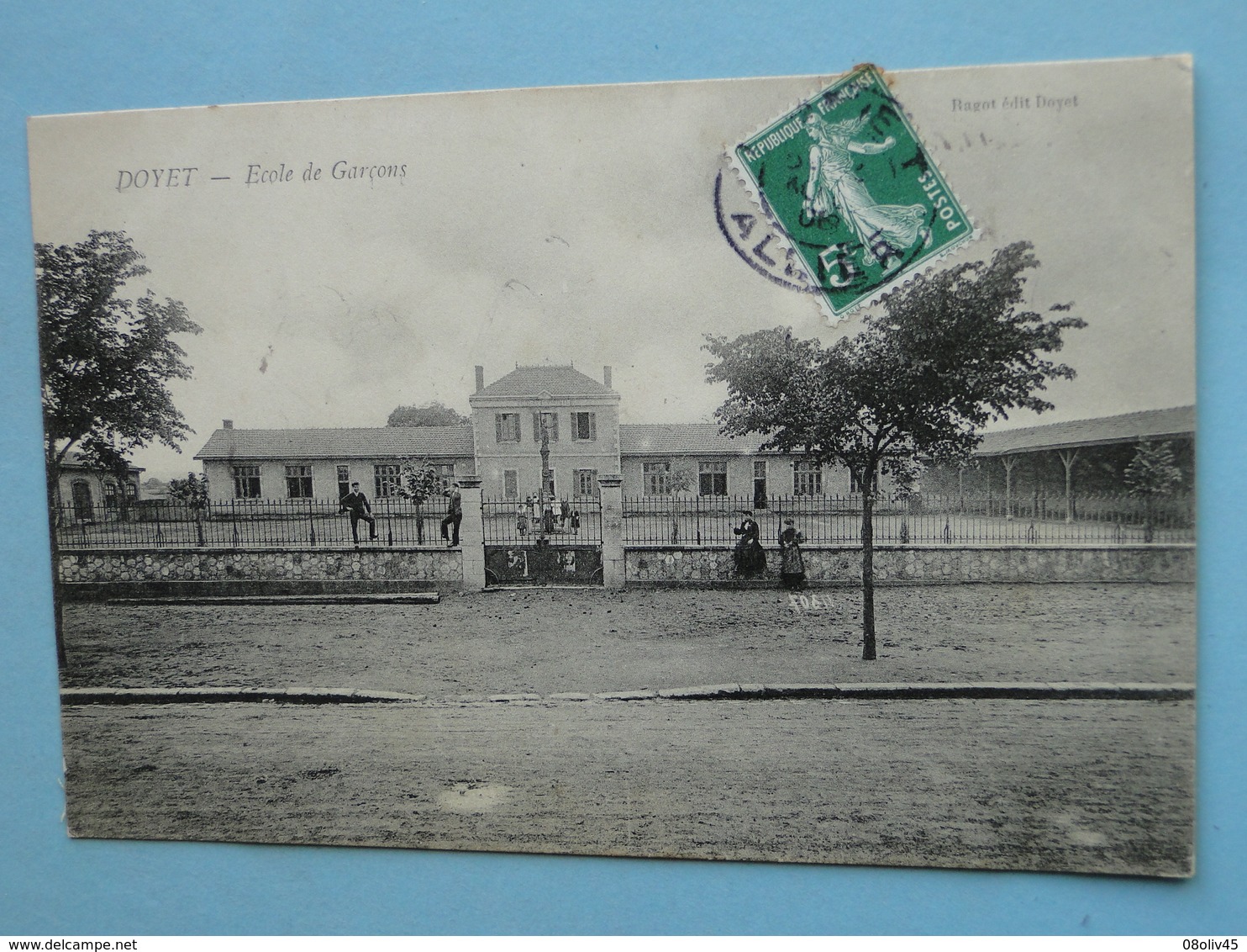 DOYET  (Allier) -- Ecole De Garçons - ANIMEE - Cpa 1908 - Autres & Non Classés