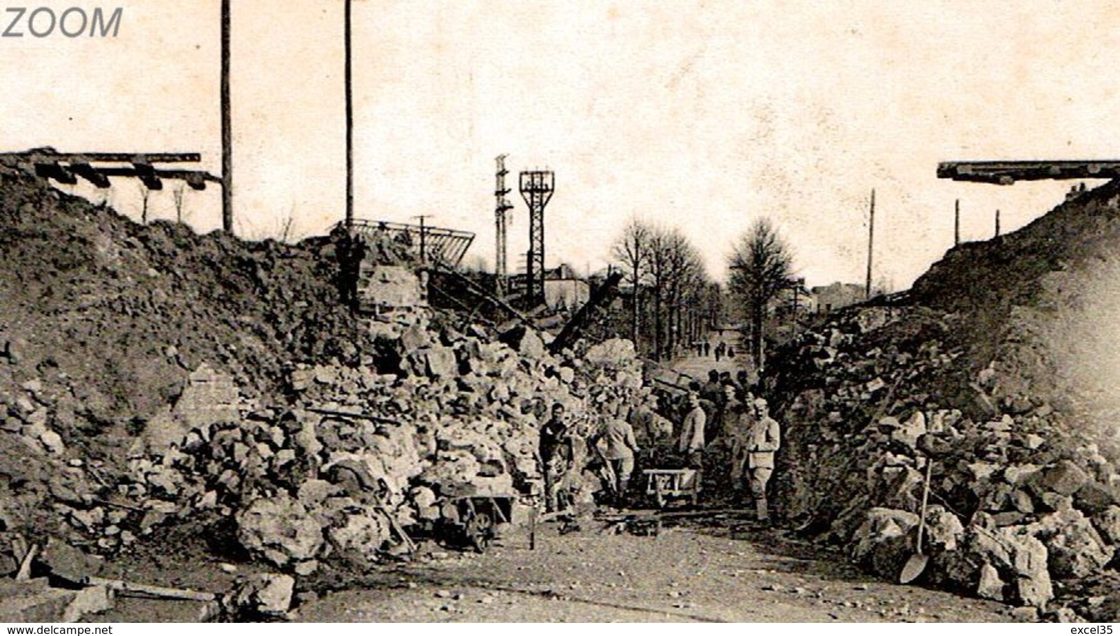 08 MEZIERES  Pont Du Chemin De Fer Détruit Par Les Allemands Sur La Route Du THEUX Et SAINT-LAURENT - 11 Novembre 1918 - - Charleville