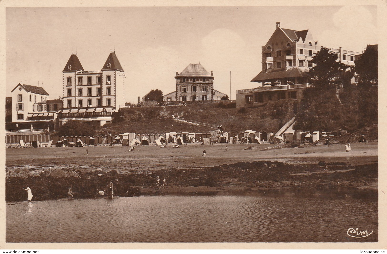 29 - CLOHARS CARNOET - Le Pouldu - La Plage Et Les Hôtels - Clohars-Carnoët