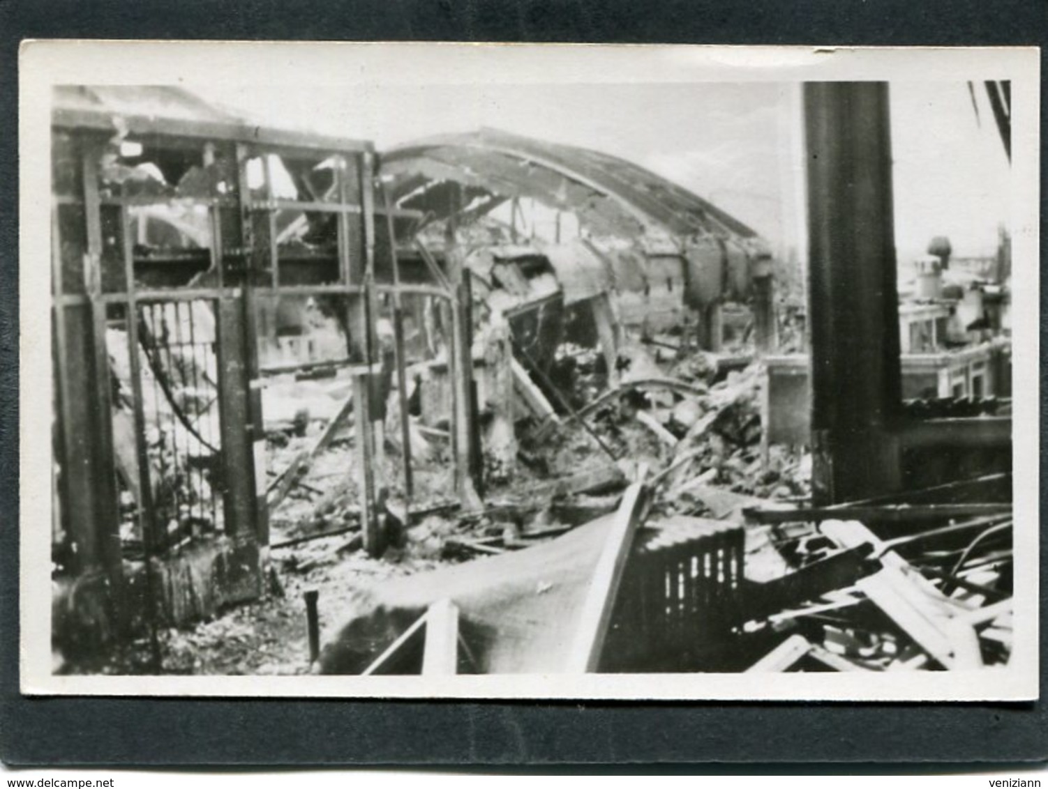 CPSM Format CPA - Guerre 39-45 - Dépôt Des Locomotives De BETHUNE - Vue Extérieure De L'Atelier - Bethune