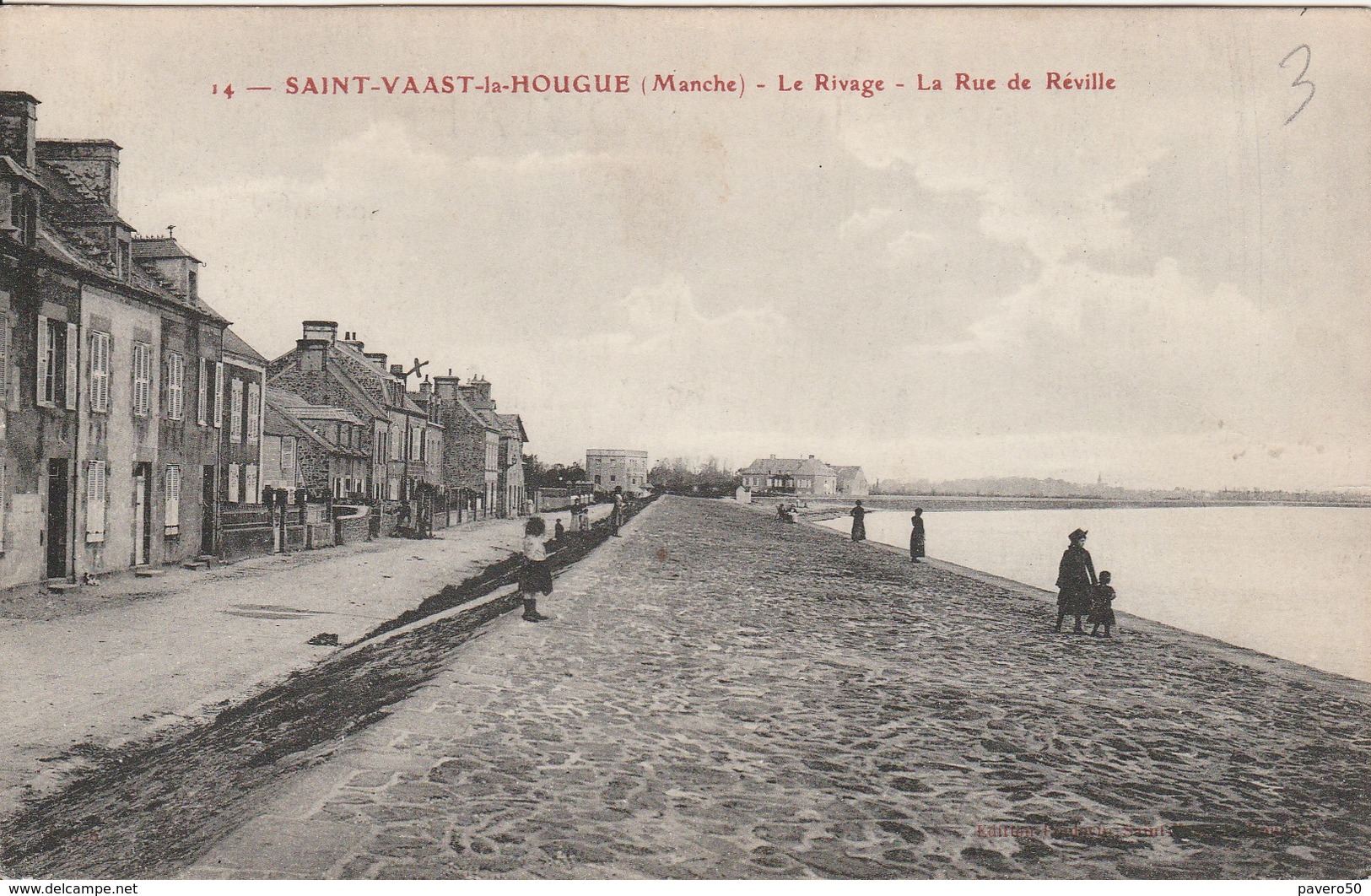 Rue De Réville - Saint Vaast La Hougue