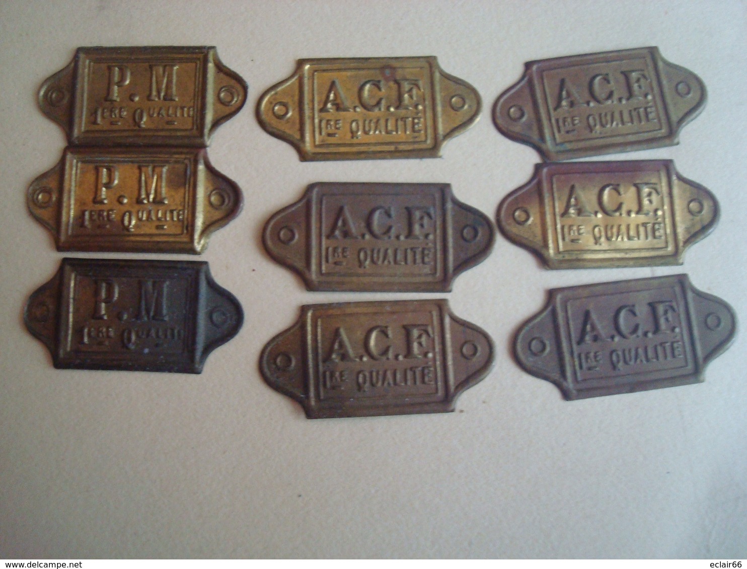 Lot 9 Petites  PLAQUES EN CUIVRE Ou LAITON  A.C.F  1ére Qualité   SERRURERIE - Farben & Werkzeuge