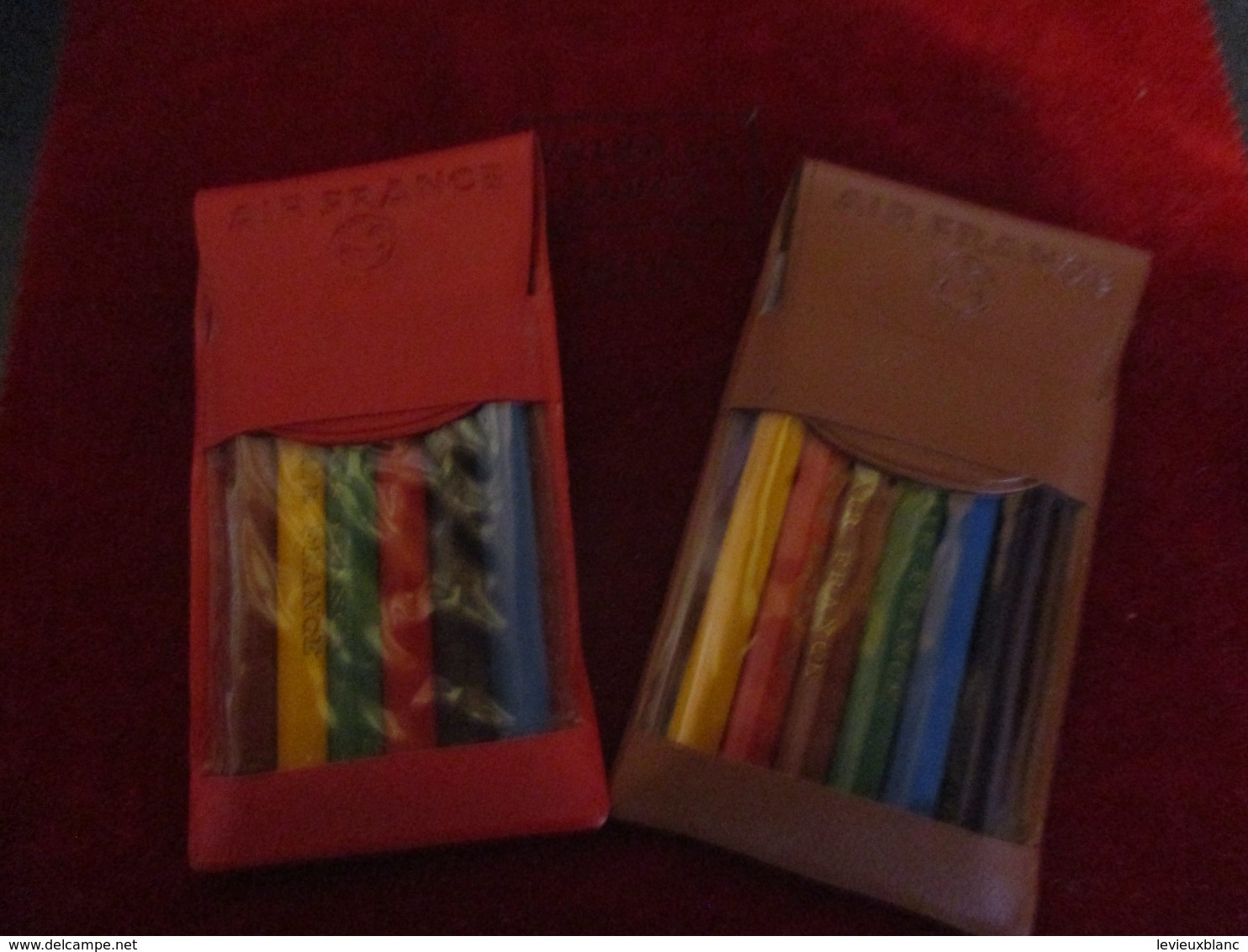 2 Petites Pochettes De Crayon De Coloriage Pour Enfants/AIR FRANCE/Cadeaupublicitaire / Vers 1950    JE241 - Andere & Zonder Classificatie
