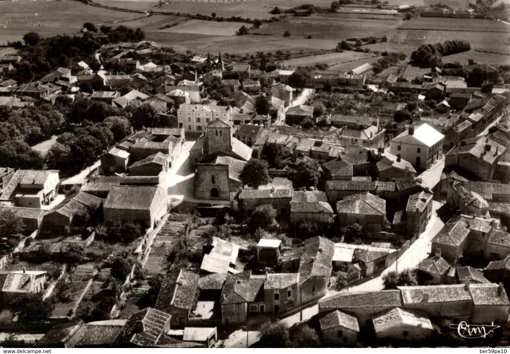 16 VILLEFAGNAN  VUE AERIENNE - Villefagnan