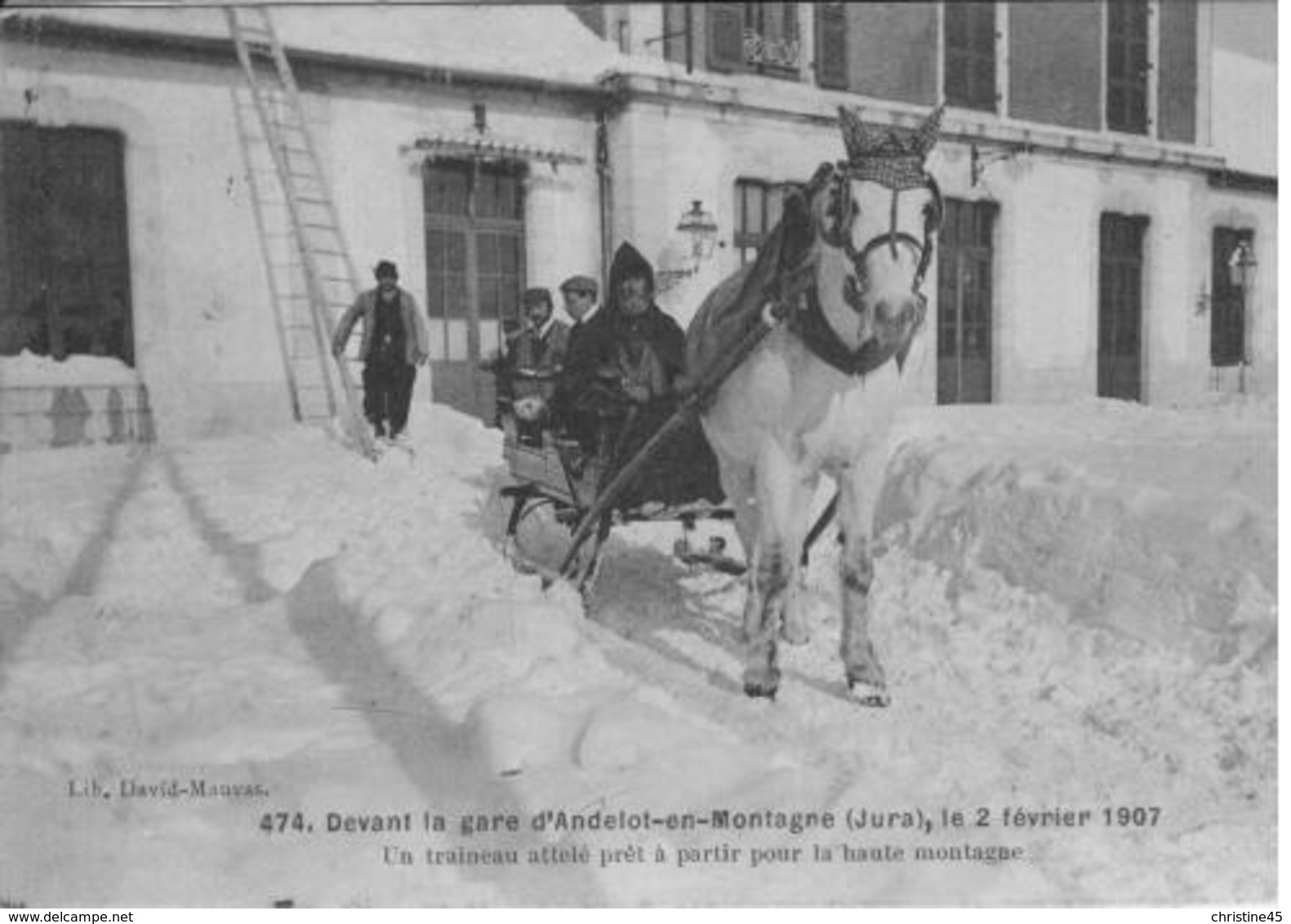 ANDELOT EN MONTAGNE    DEVANT LA GARE    UN TRAINEAU ATTELE PRET A PARTIR - Autres & Non Classés