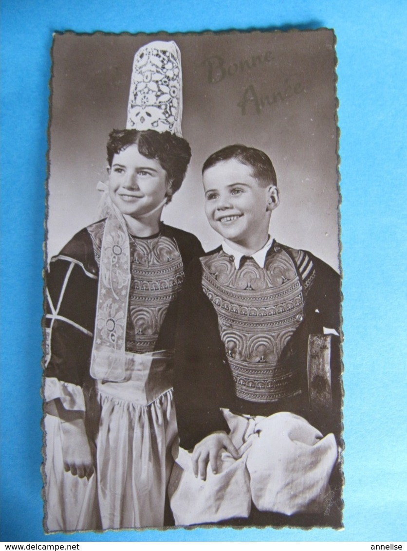 1950 Bonne Année Format "mignonnette" Carte-photo Enfants Coiffe Costumes Bigouden Ed REMA Quimper - Nouvel An