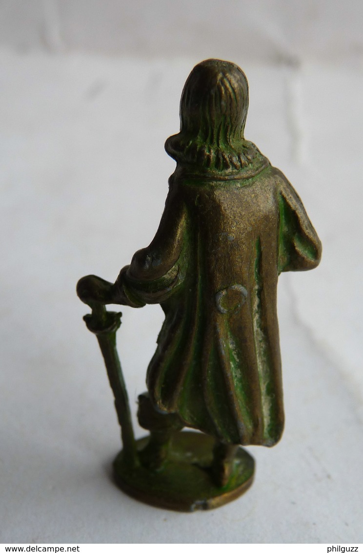 FIGURINE KINDER  METAL MOUSQUETAIRE FRANCAIS 2 80's - Vert De Gris  KRIEGER MUSKETIER 2 FRANKREICH - Metal Figurines