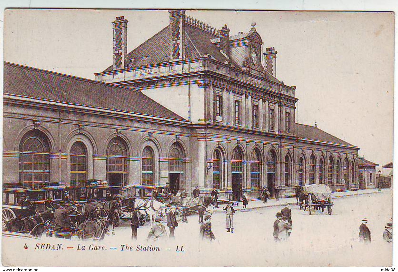 08. SEDAN . LA GARE . ANIMEE . Editeur L. L. - Sedan