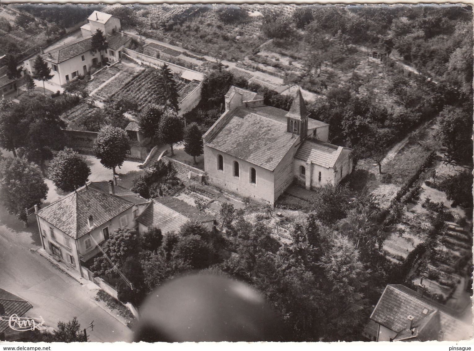 RIORGES (Loire) Vue Aérienne  Du Centre Du Village Et L'Eglise - Riorges