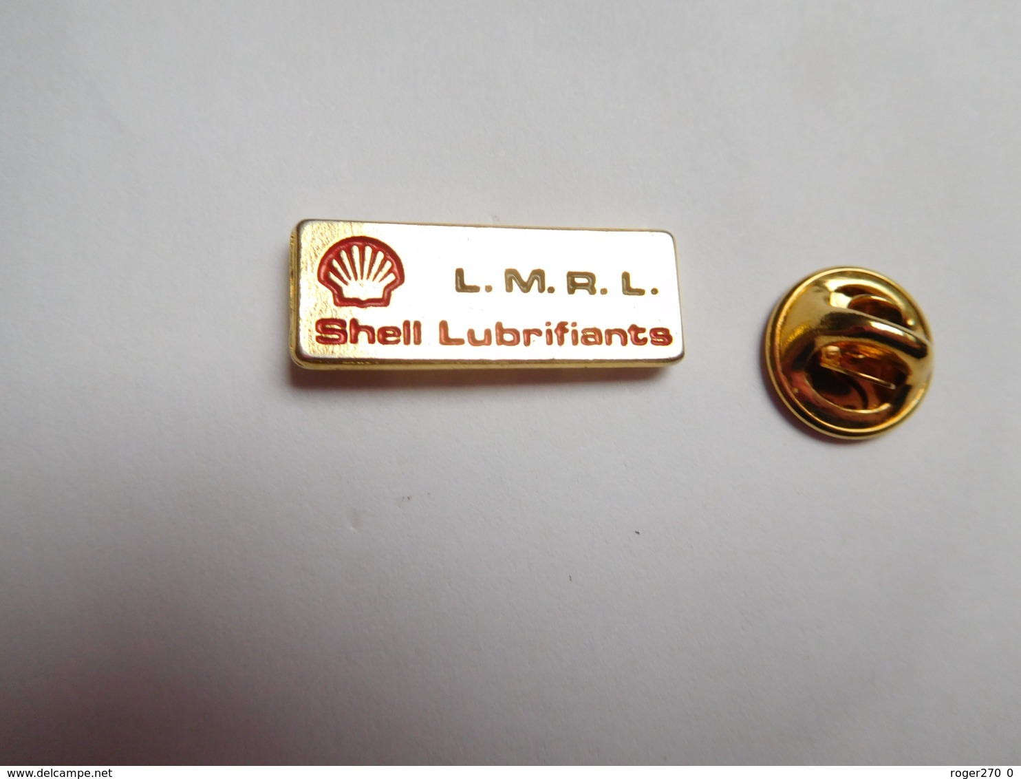 Beau Pin's , Carburant Essence , Oil , Huile , SHELL Lubrifiants , L.M.R.L. , Lycée Michel Rodange Luxembourg ?? - Carburants