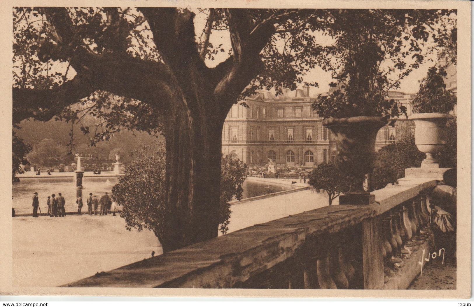 Oblitération Paris 126 Palais Du Luxembourg 24-12-1946 Première Séance Du Conseil De La République (remplace Le Sénat) - 1921-1960: Periodo Moderno