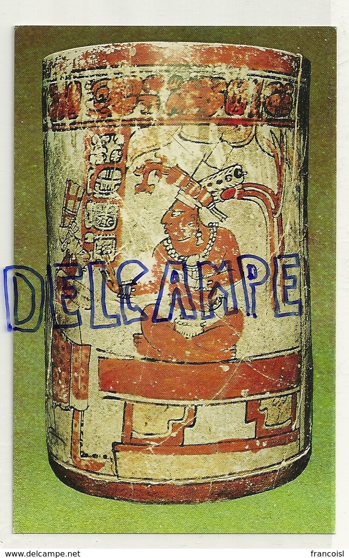 Guatemala. Vase Polychrome. Foto Julio Zadik - Guatemala