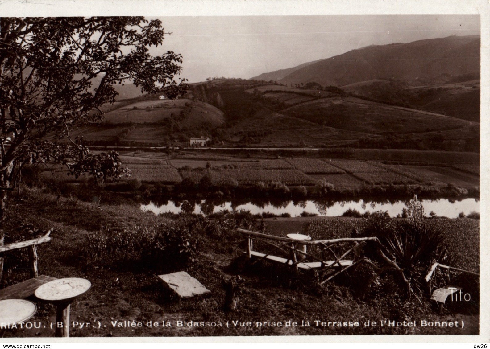 Biriatou (Basses-Pyrénées) Vallée De La Bidassoa - Vue Prise De La Terrasse - Hôtel Bonnet - Carte Tito Non Circulée - Biriatou