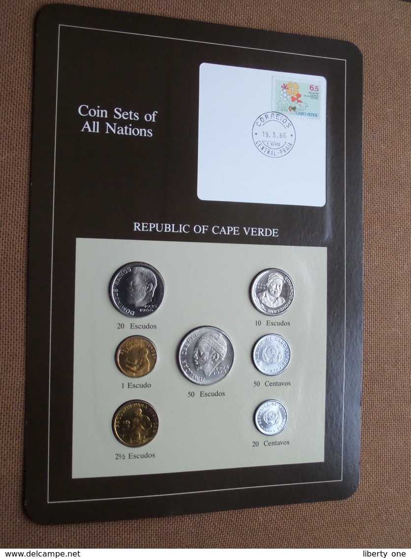 REPUBLIC OF CAPE VERDE ( Coin Sets Of All Nations ) Card 20,5 X 29,5 Cm. ) + Stamp 19.3.86 CABO VERDE ! - Cap Vert