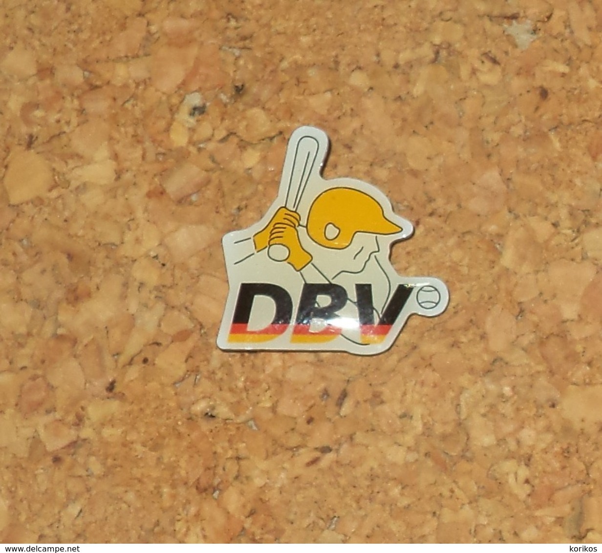 GERMANY BASEBALL SOFTBALL FEDERATION PIN – DEUTSCH - DEUTSCHLAND - Habillement, Souvenirs & Autres