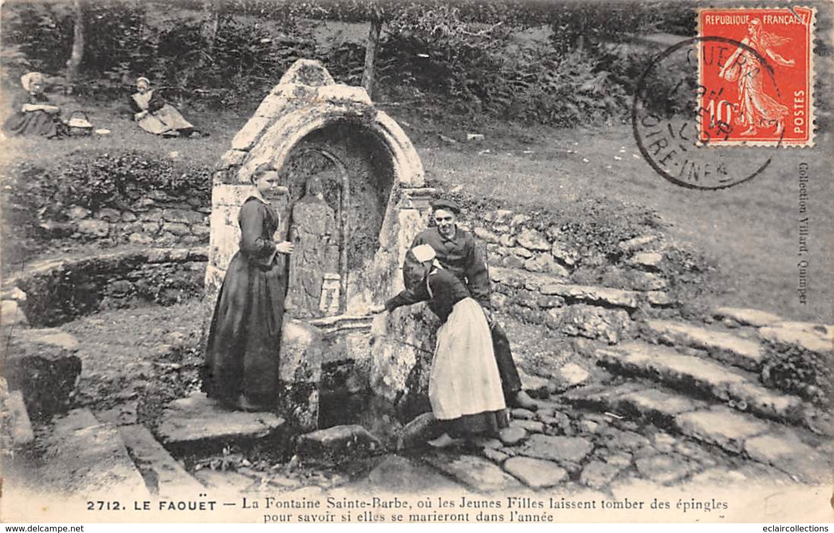 Le Faouet        56       Fontaine Ste Barbe Coutume Et Croyance Jeunes Filles Faisant Tomber ..            (Voir Scan) - Le Faouet