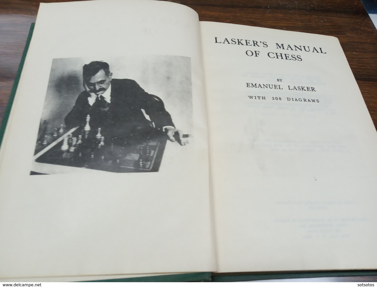 Lasker's Manual Of Chess, Emanuel Lasker, Dover Publications N.Y.. 1960 - 374 Pages (19x13,5 Cm) - In Good Condition - Other & Unclassified