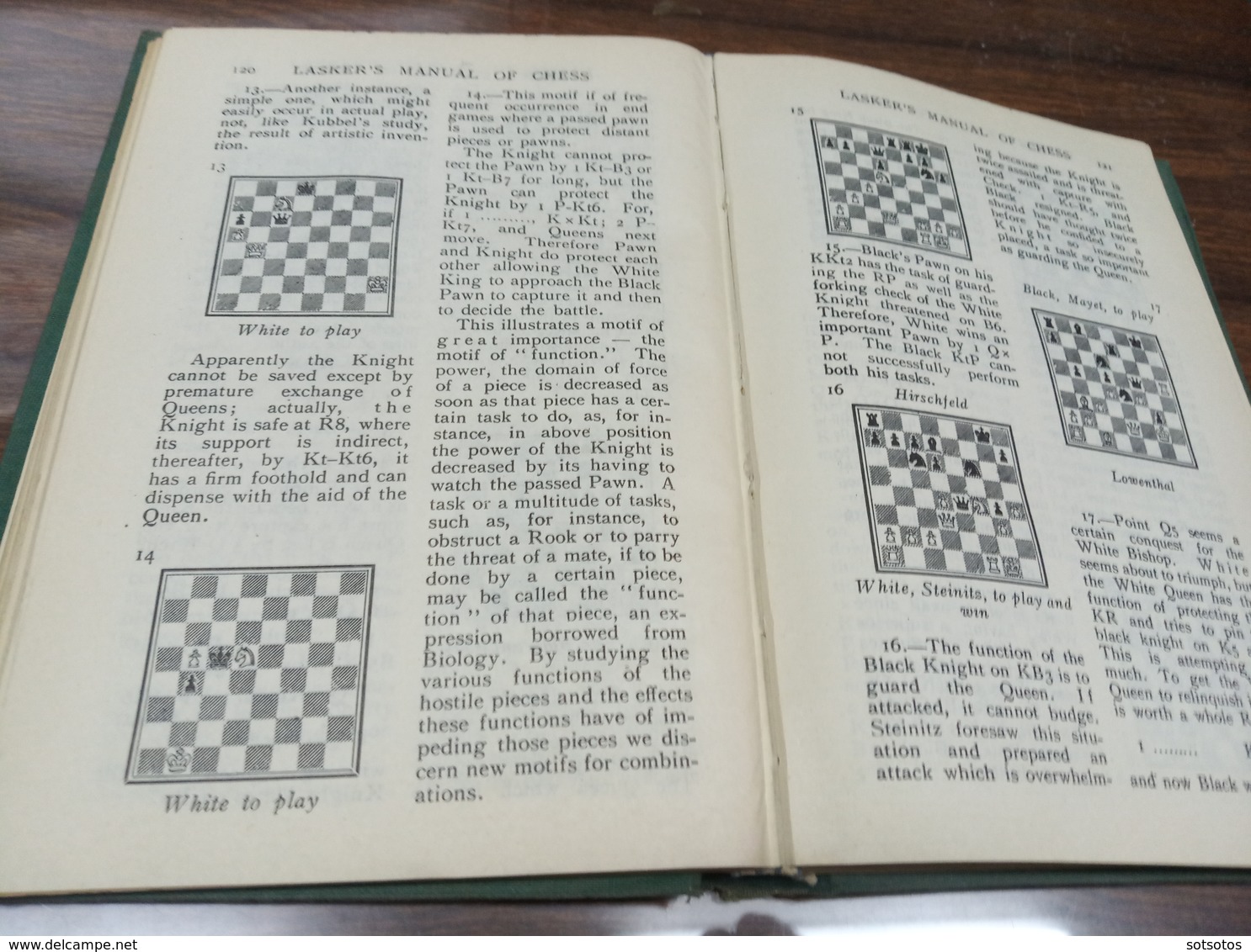 Lasker's Manual of Chess, Emanuel Lasker, Dover Publications N.Y.. 1960 - 374 pages (19x13,5 cm) - in good condition