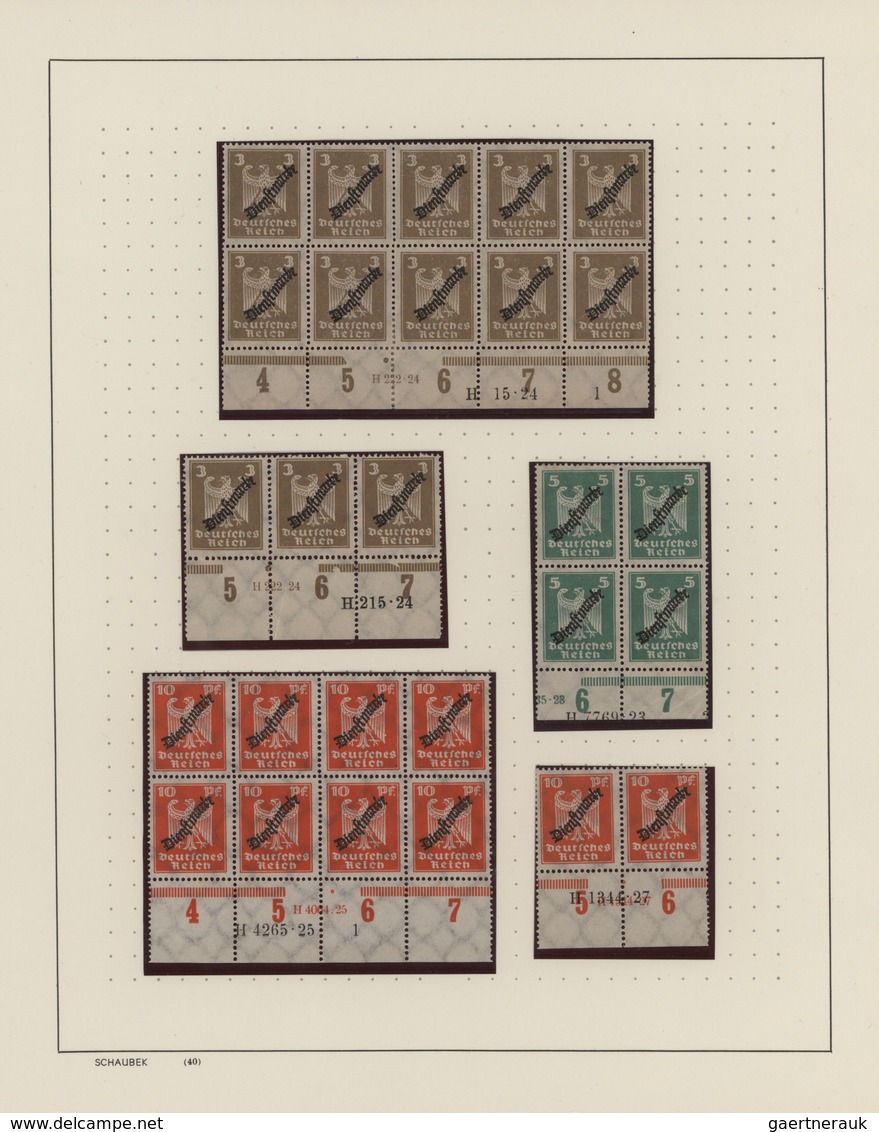 Deutsches Reich - Dienstmarken: 1923/1925, Meist Postfrische Sammlung Von 15 Einheiten Der Ausgabe " - Service