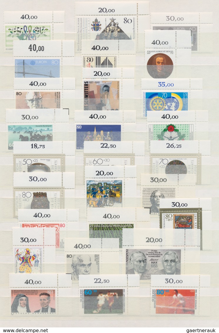 Bundesrepublik Deutschland: 1965/1994, BOGENECKE RECHTS OBEN, Postfrische Sammlung Von Ca. 1.045 Ver - Collections