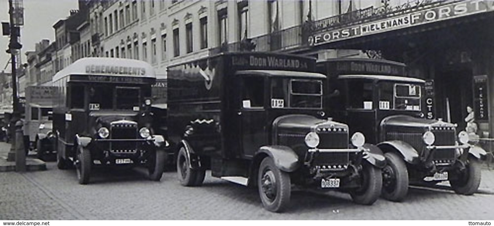 Camions Minerva Dans Une Rue  De Bruxelles    -  15x10 PHOTO - Transporter & LKW