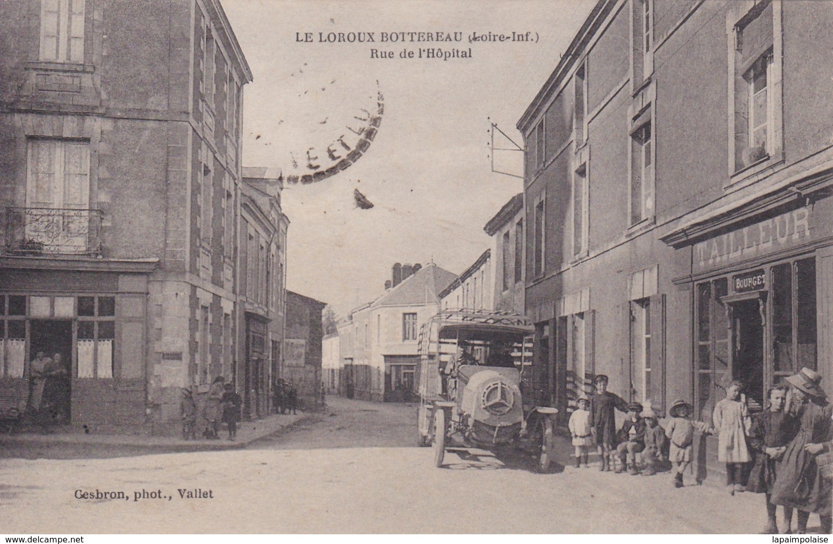 [44] Loire Atlantique > Le Louroux Bottereau Rue De L’hôpital Camion Mercedez ? - Other & Unclassified