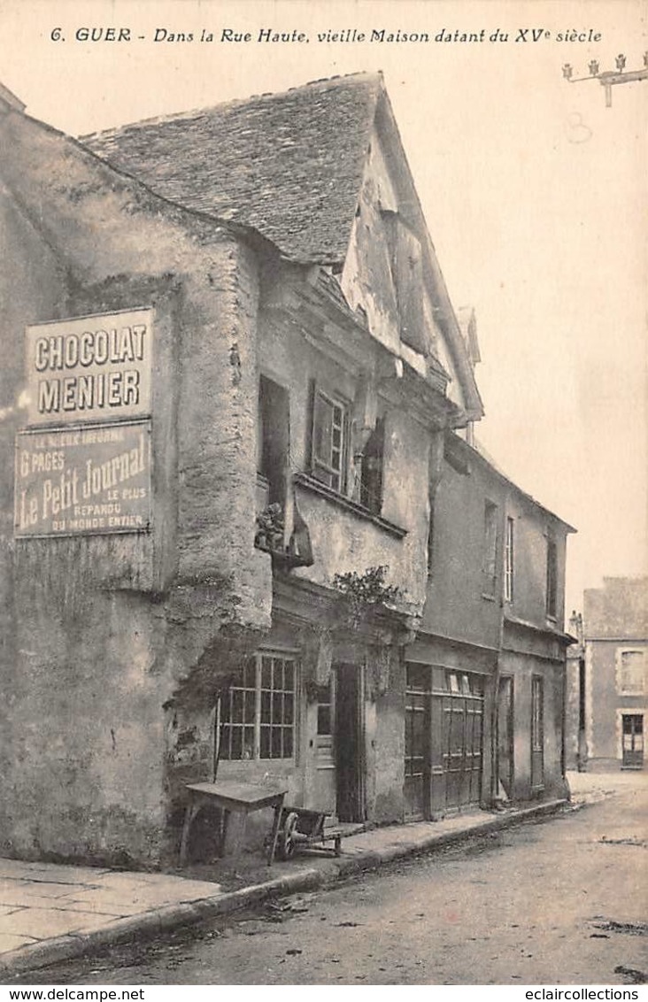 Guer         56         Rue Haute.  Vieille Maison De XV Eme       (Voir Scan) - Guer Coetquidan