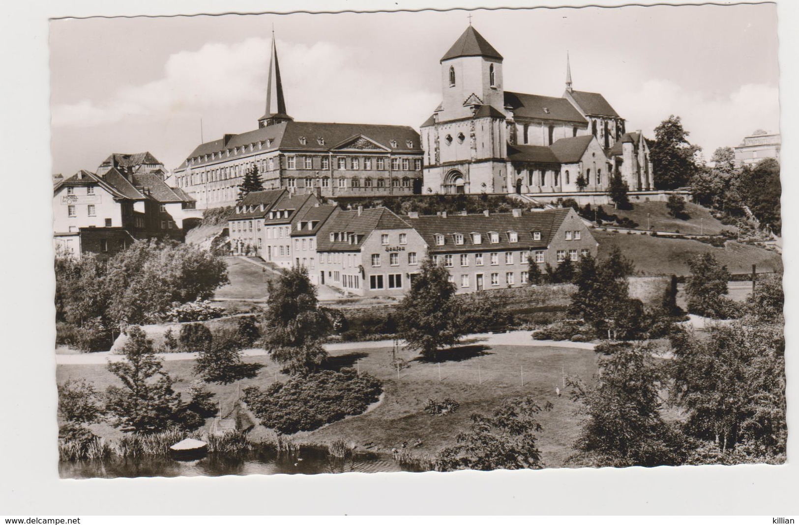 Monchengladbach Blick Auf Munster Und Rathaus - Mönchengladbach