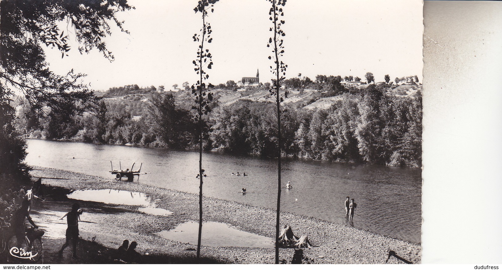 LAFRANCAISZ   PLAGE ET PERSPECTIVE SUR LE CLOCHER     FORMAT CPA - Lafrancaise