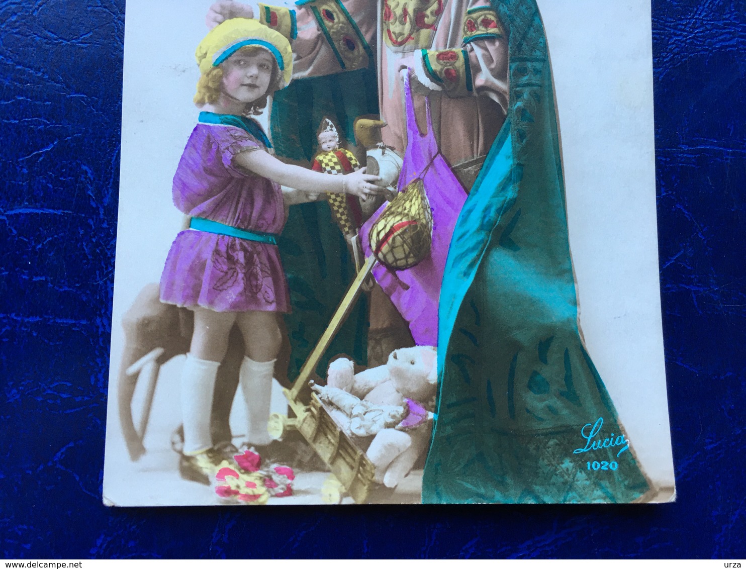 Cpa Photo--"Saint-Nicolas Apportant Des Cadeaux Pour Une Fillette"-(746) - Saint-Nicolas