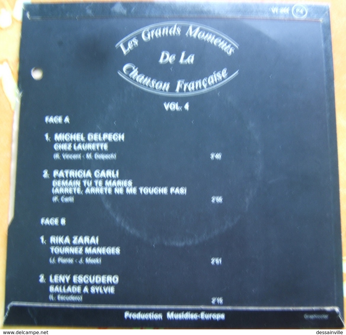 45 Tours VOLUME 4 - GRANDS MOMENTS CHANSON FRANCAISE - DELPECH CARLI ZARAÏ ESCUDERO - Compilaties