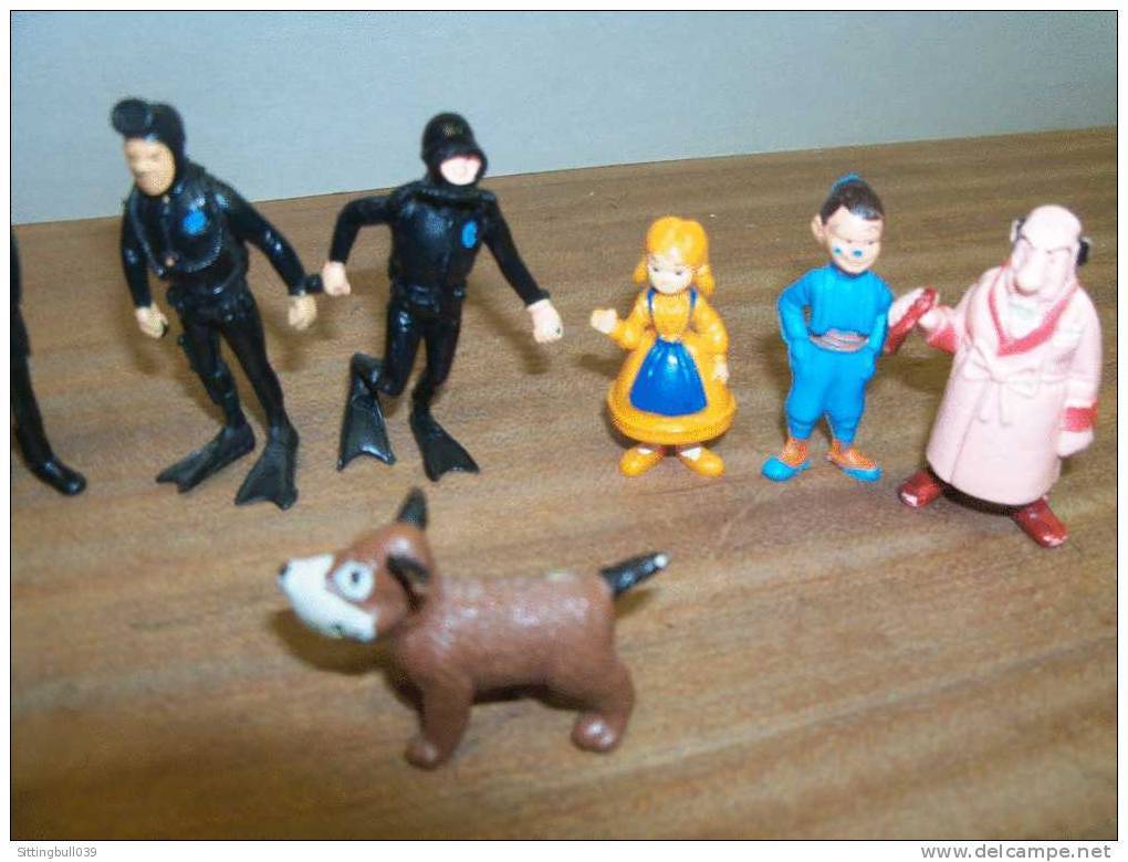 TINTIN. Série Complète De 13 Figurines Pub ESSO BELVISION 1973 Tintin, Milou Haddock Tournesol Dupondt Castafiore, Etc.. - Figurines En Plastique